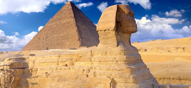 Большая пирамида фараона Хуфу в Гизе