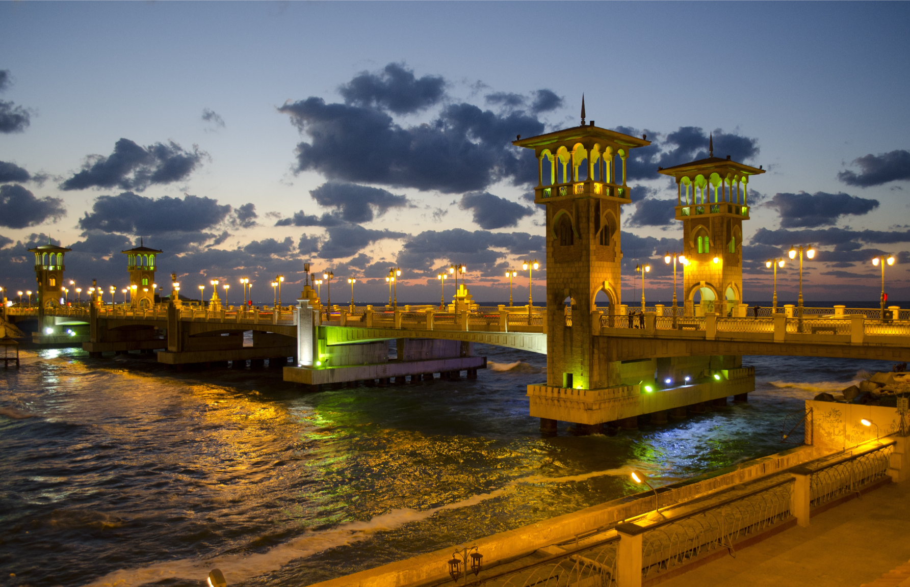 الإسكندرية: سحر البحر الأبيض المتوسط
